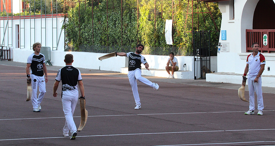 Kostakoak et Olharroa en finale du Championnat de France de grand chistera